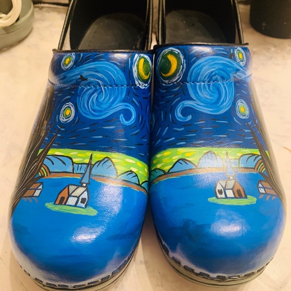 Dansko van Gogh inspired shoes - Picture 3 of 6